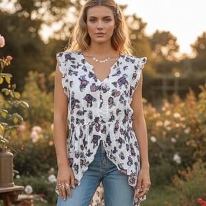 True Craft White Floral V-Neck Ruffled Cap Sleeve Blouse